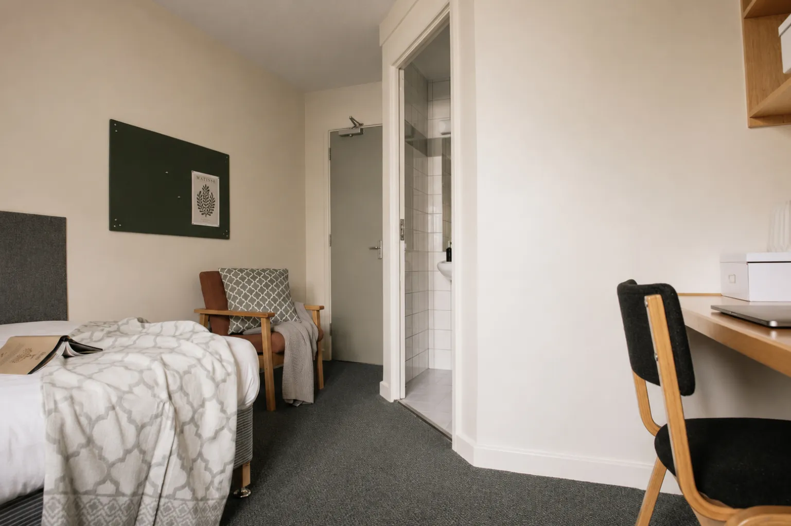 Ensuite Room 2